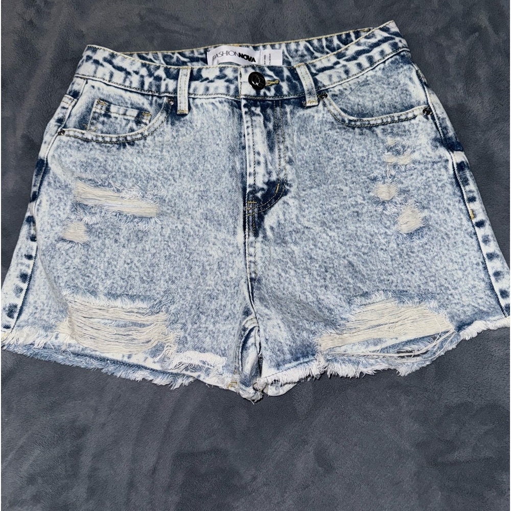 BRAND NEW Fashion Nova Denim Shorts Size 5